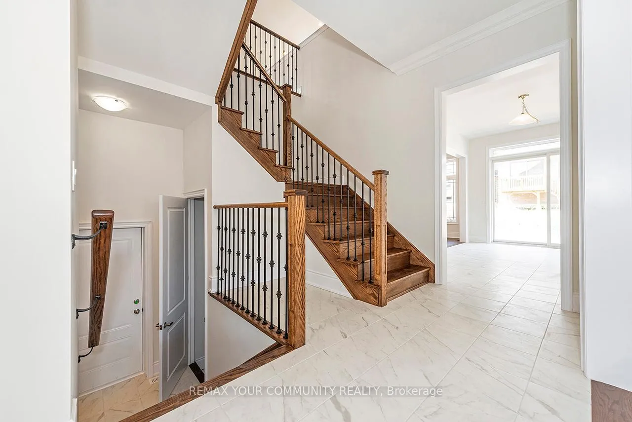 Photo 24 of 117 James Walker Avenue, Caledon, Caledon East — HOMEH