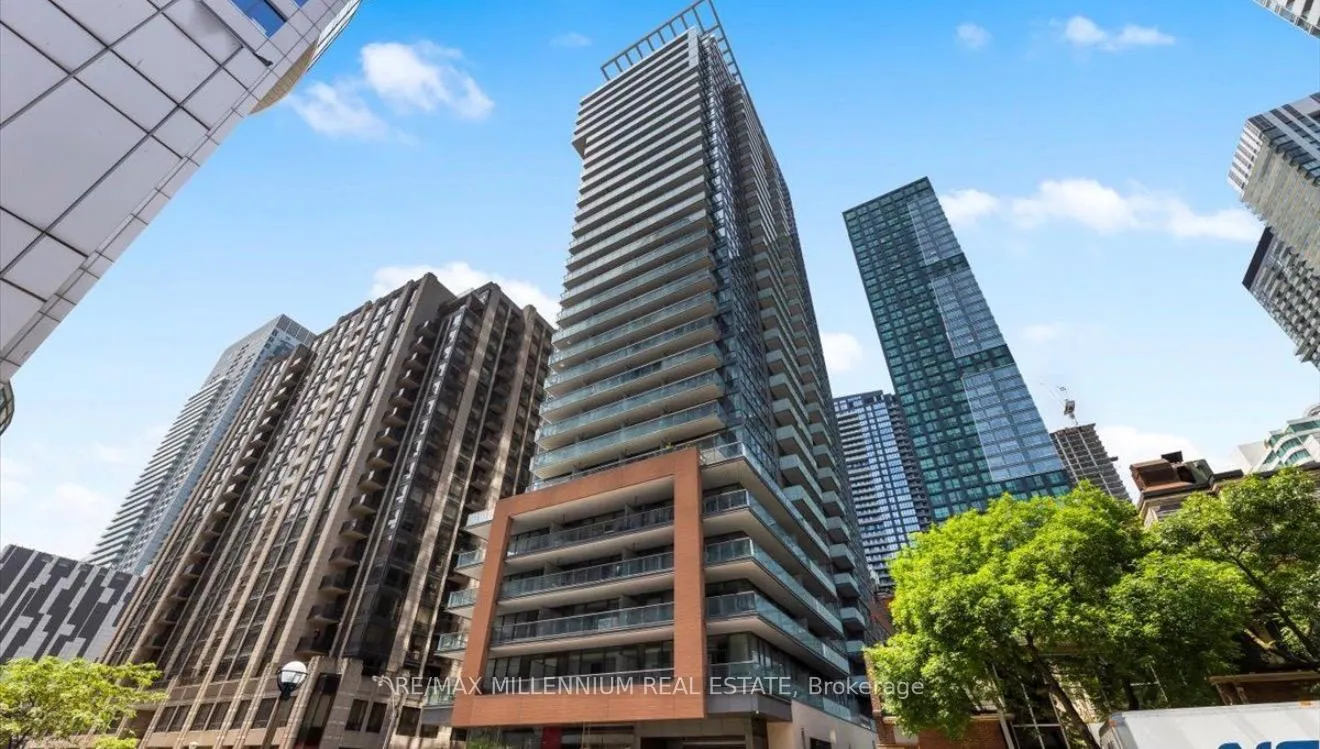 Front of Unit 2309, 8 Mercer Street