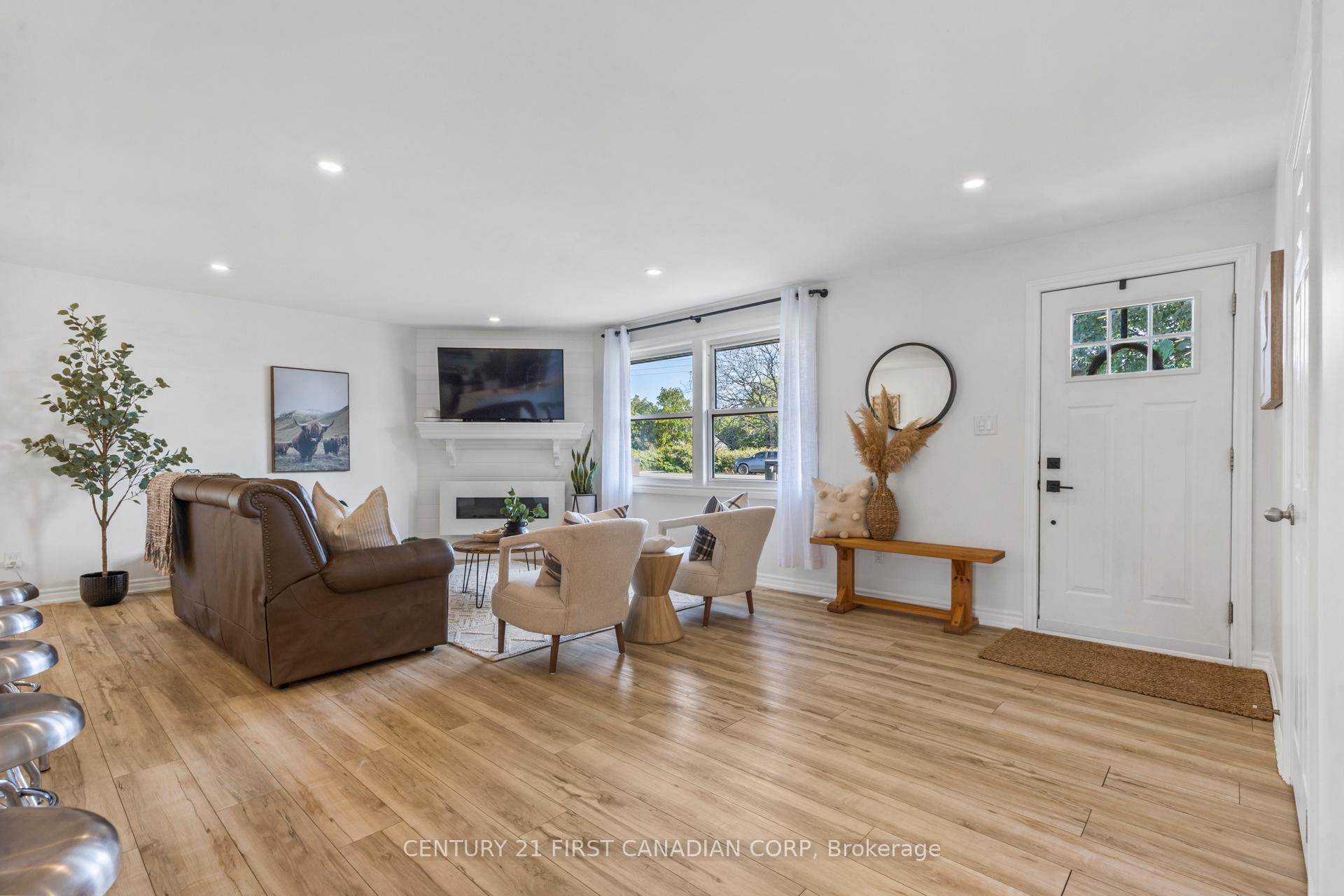 Photo 6 of 6170 William Street, Lucan Biddulph, Lucan — HOMEH