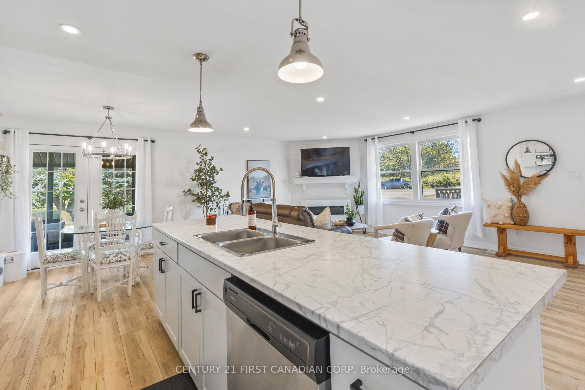 Photo 9 of 6170 William Street, Lucan Biddulph, Lucan — HOMEH