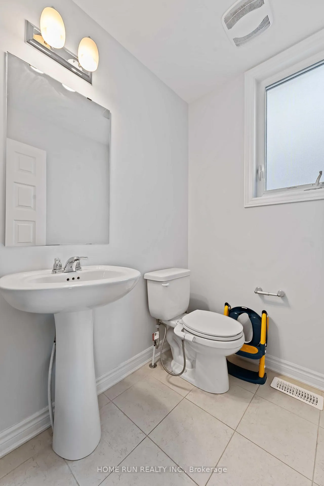 Photo 16 of 2084 Leinster Circle, Ottawa, Stittsville (North) — HOMEH