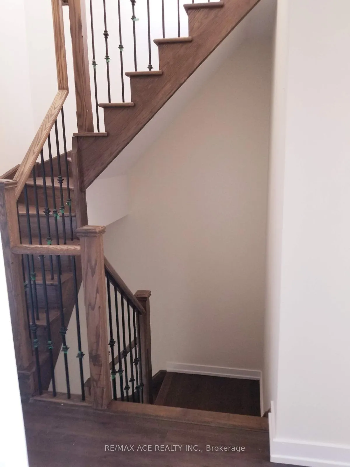 Photo 5 of Unit 611, 50 Dunsheath Way, Markham, Cornell — HOMEH