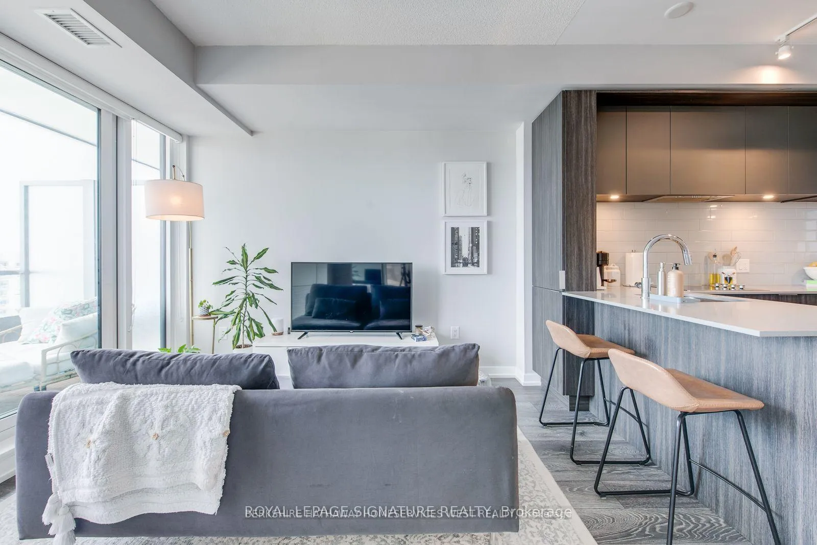 Photo 17 of Unit 2712, 225 Sumach Street, Toronto, Regent Park — HOMEH