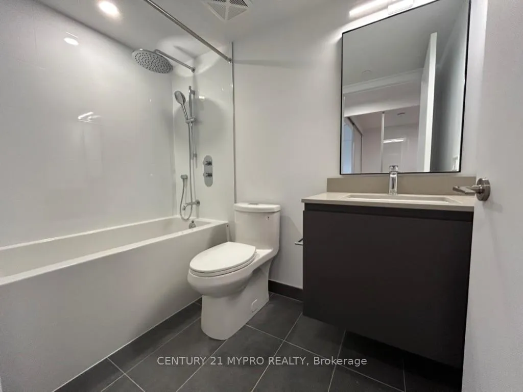 Photo 5 of Unit 519, 1720 Bayview Avenue, Toronto, Mount Pleasant East — HOMEH