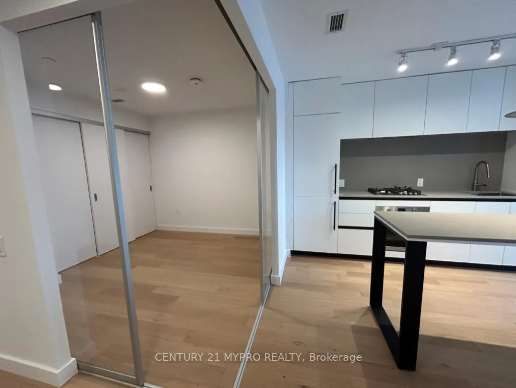 Photo 10 of Unit 519, 1720 Bayview Avenue, Toronto, Mount Pleasant East — HOMEH