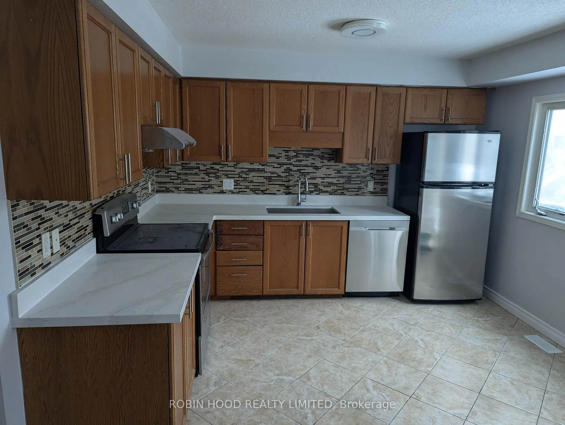 Photo 3 of Unit F31, 175 David Bergey Drive, Kitchener — HOMEH