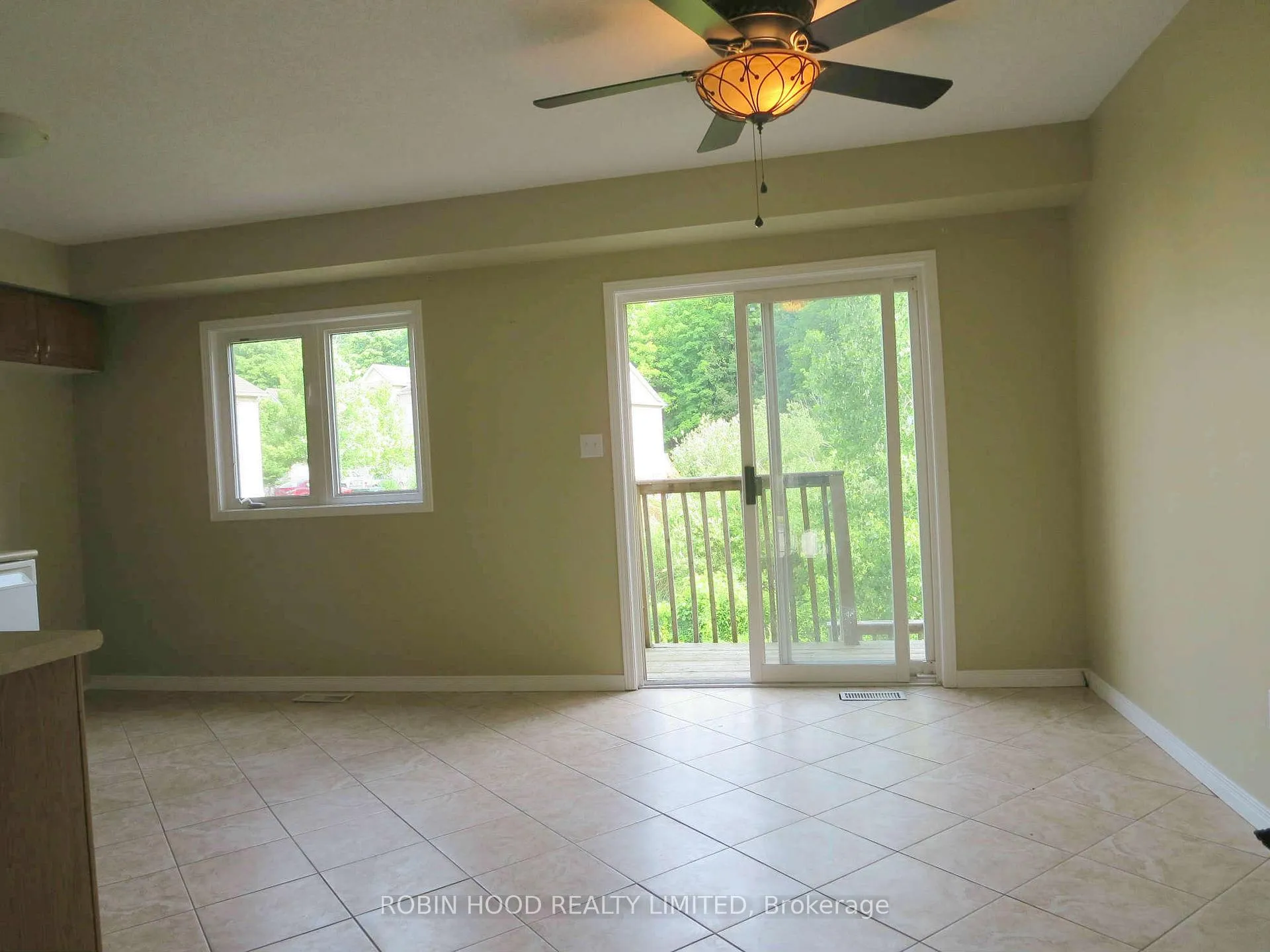 Photo 4 of Unit F31, 175 David Bergey Drive, Kitchener — HOMEH