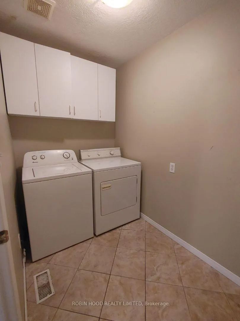 Photo 12 of Unit F31, 175 David Bergey Drive, Kitchener — HOMEH