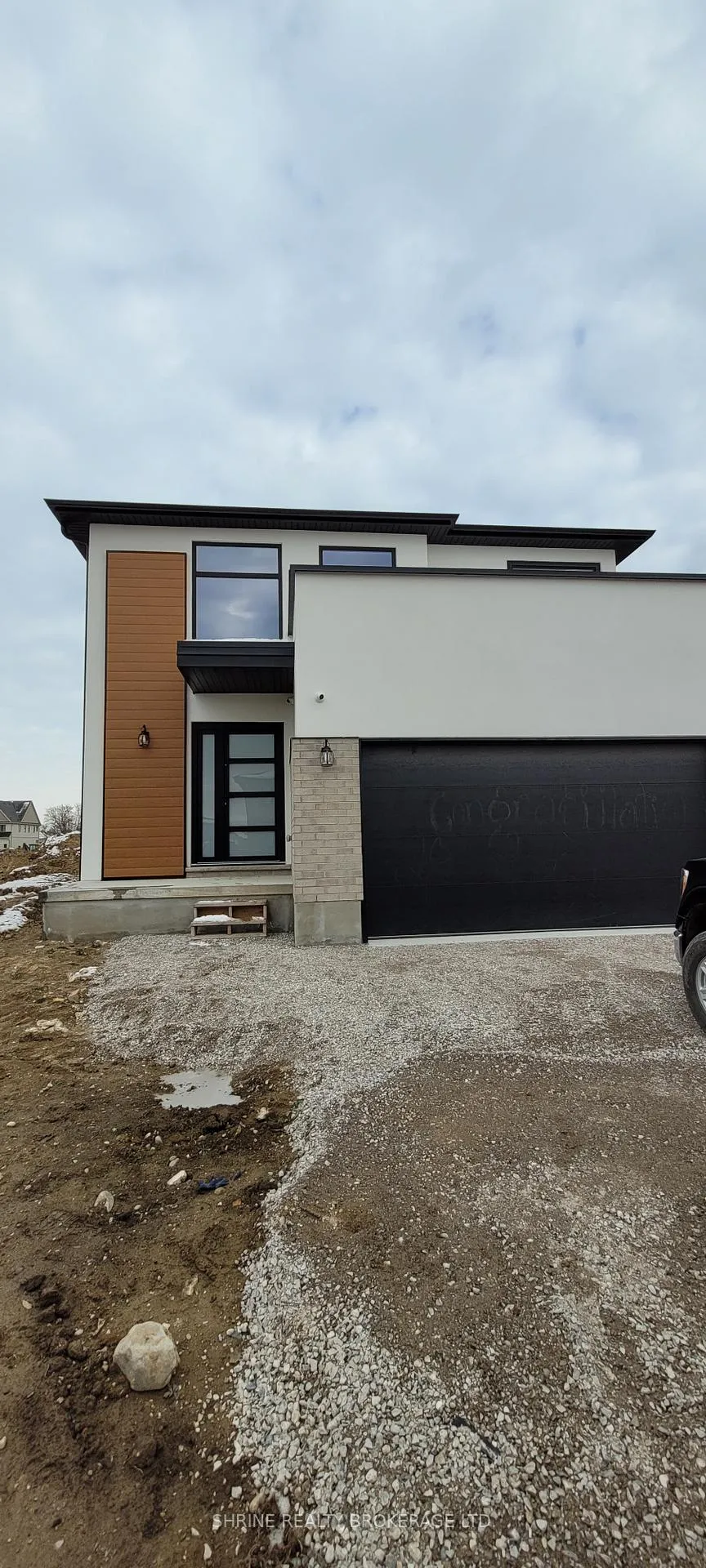 Photo 3 of 12 Kaiser Lane, Middlesex Centre, Rural Middlesex Centre — HOMEH