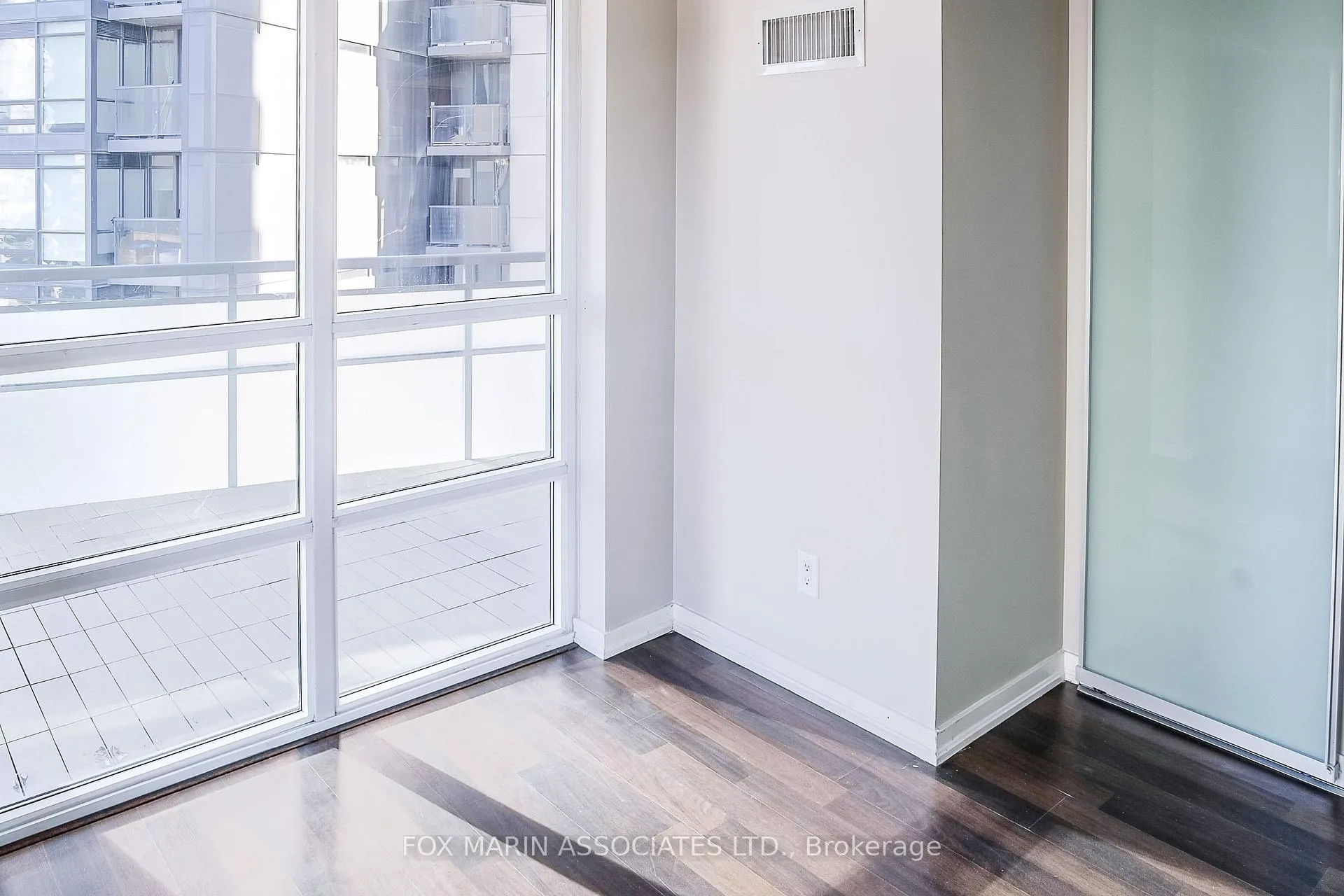 Photo 14 of Unit 828, 38 Joe Shuster Way, Toronto, Niagara — HOMEH