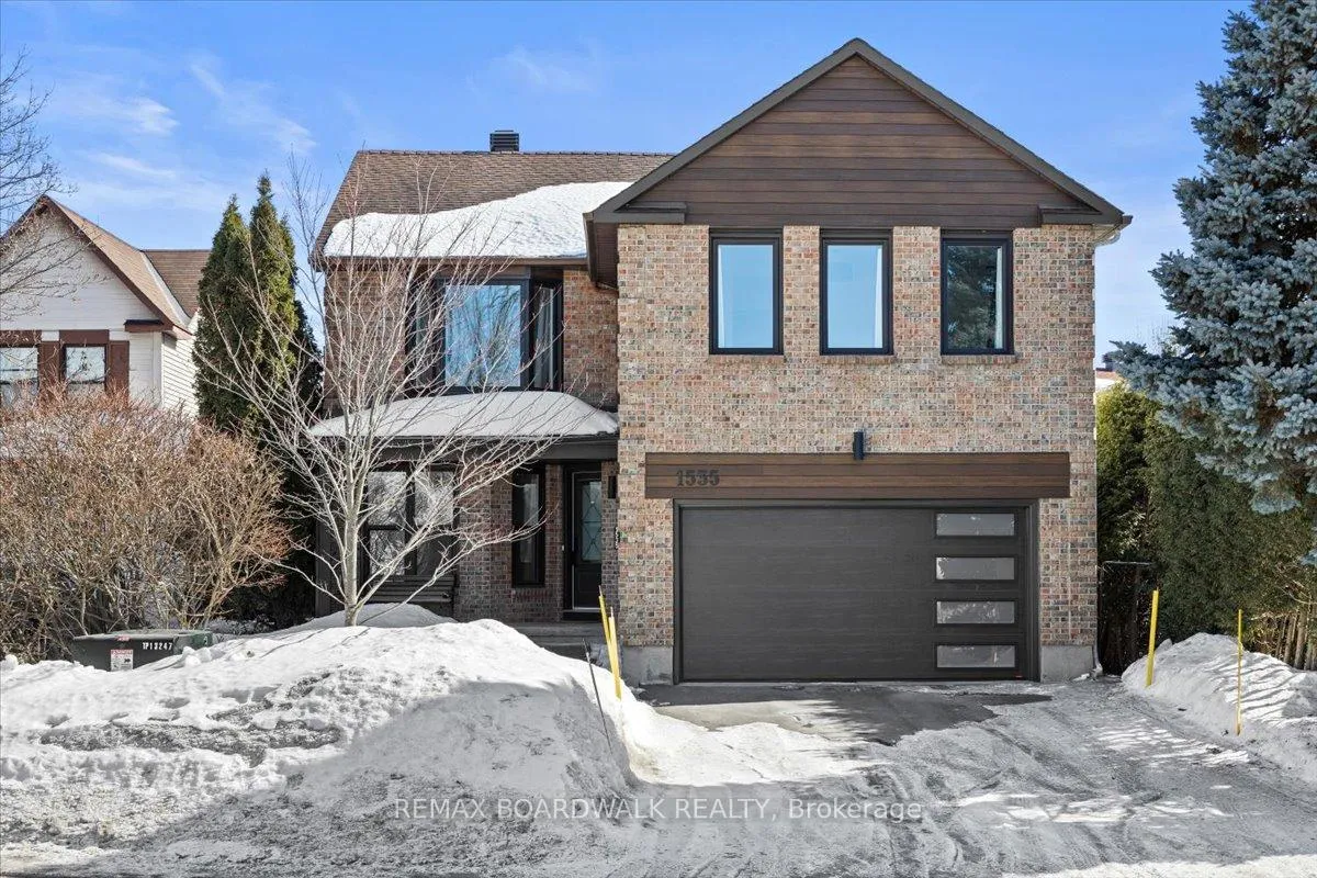 Front of 1535 Kamouraska Circle