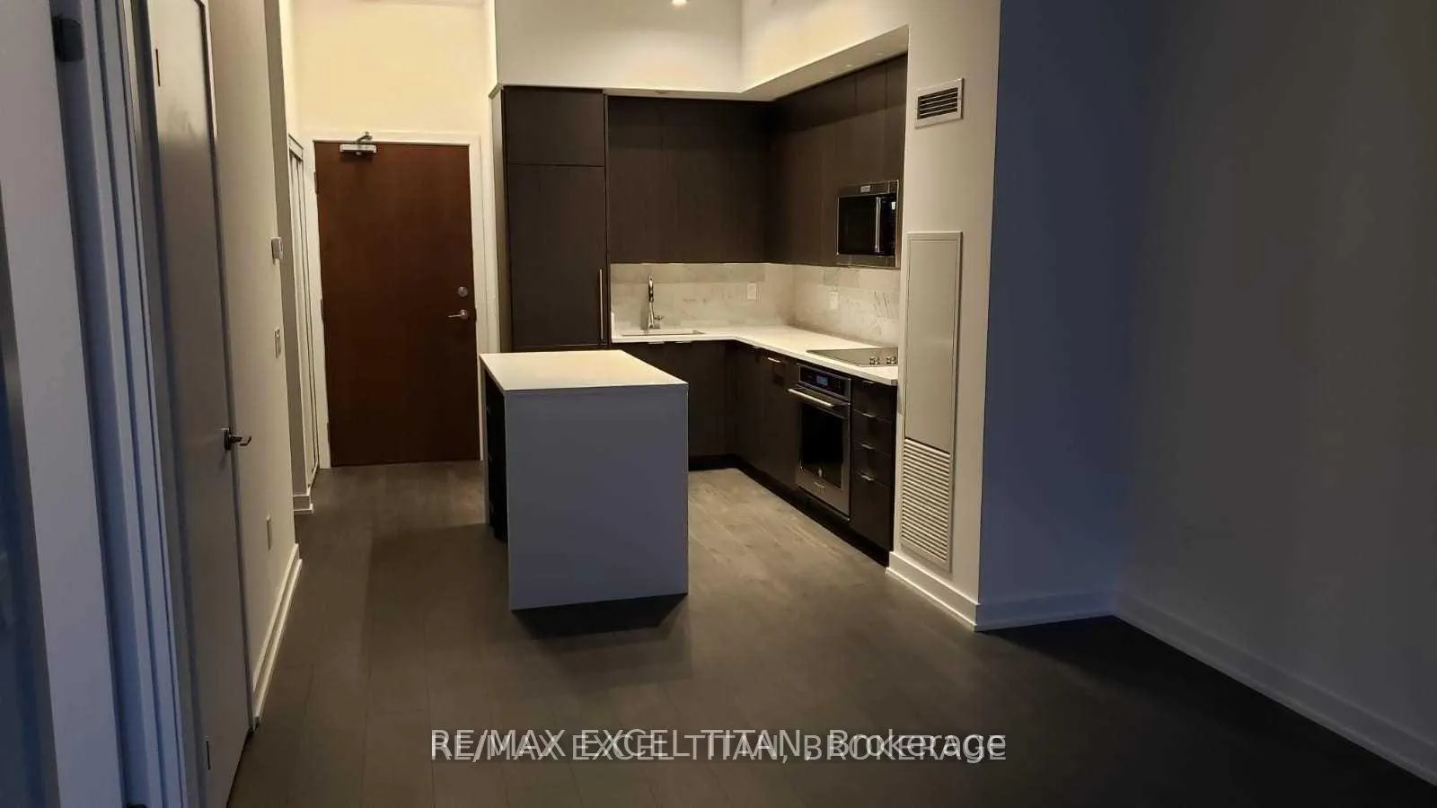 Photo 2 of Unit 722, 38 Iannuzzi Street, Toronto, Niagara — HOMEH