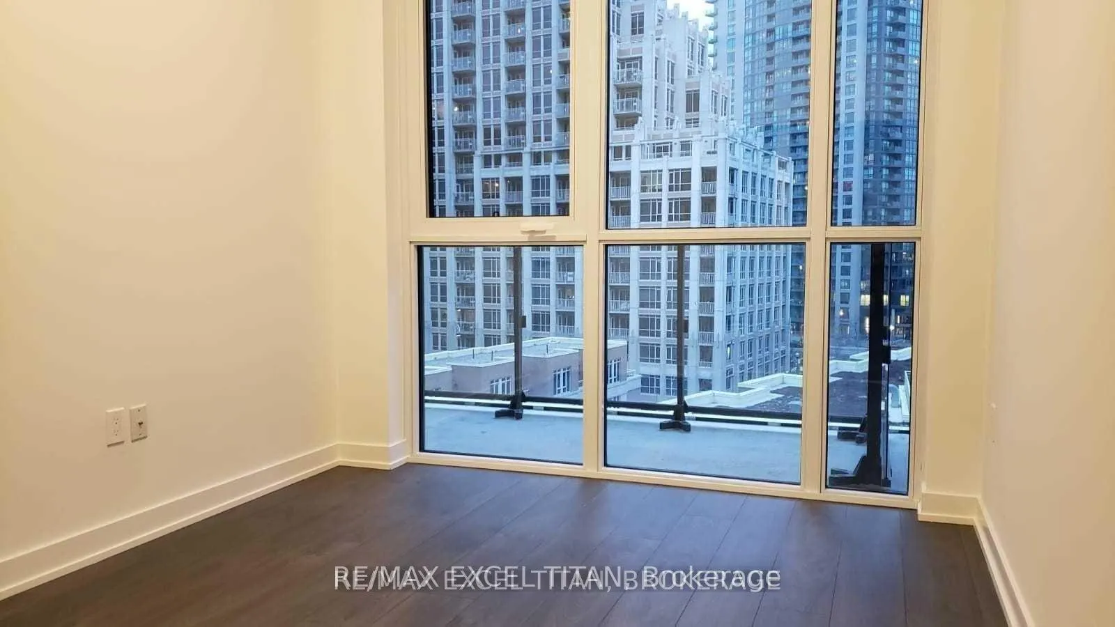 Photo 5 of Unit 722, 38 Iannuzzi Street, Toronto, Niagara — HOMEH