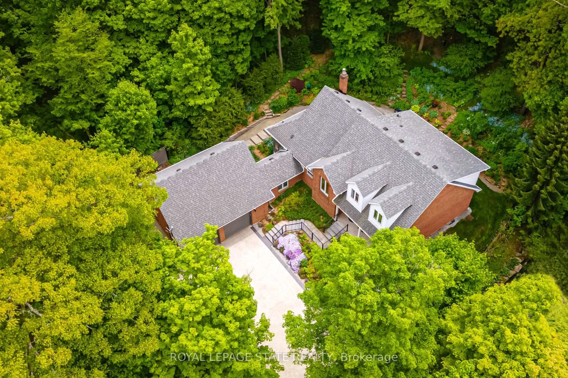 Front of 158 Sulphur Springs Road