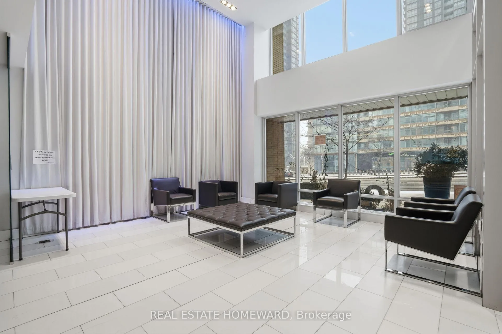 Photo 3 of Unit 708, 9 Spadina Avenue, Toronto, Waterfront Communities — HOMEH