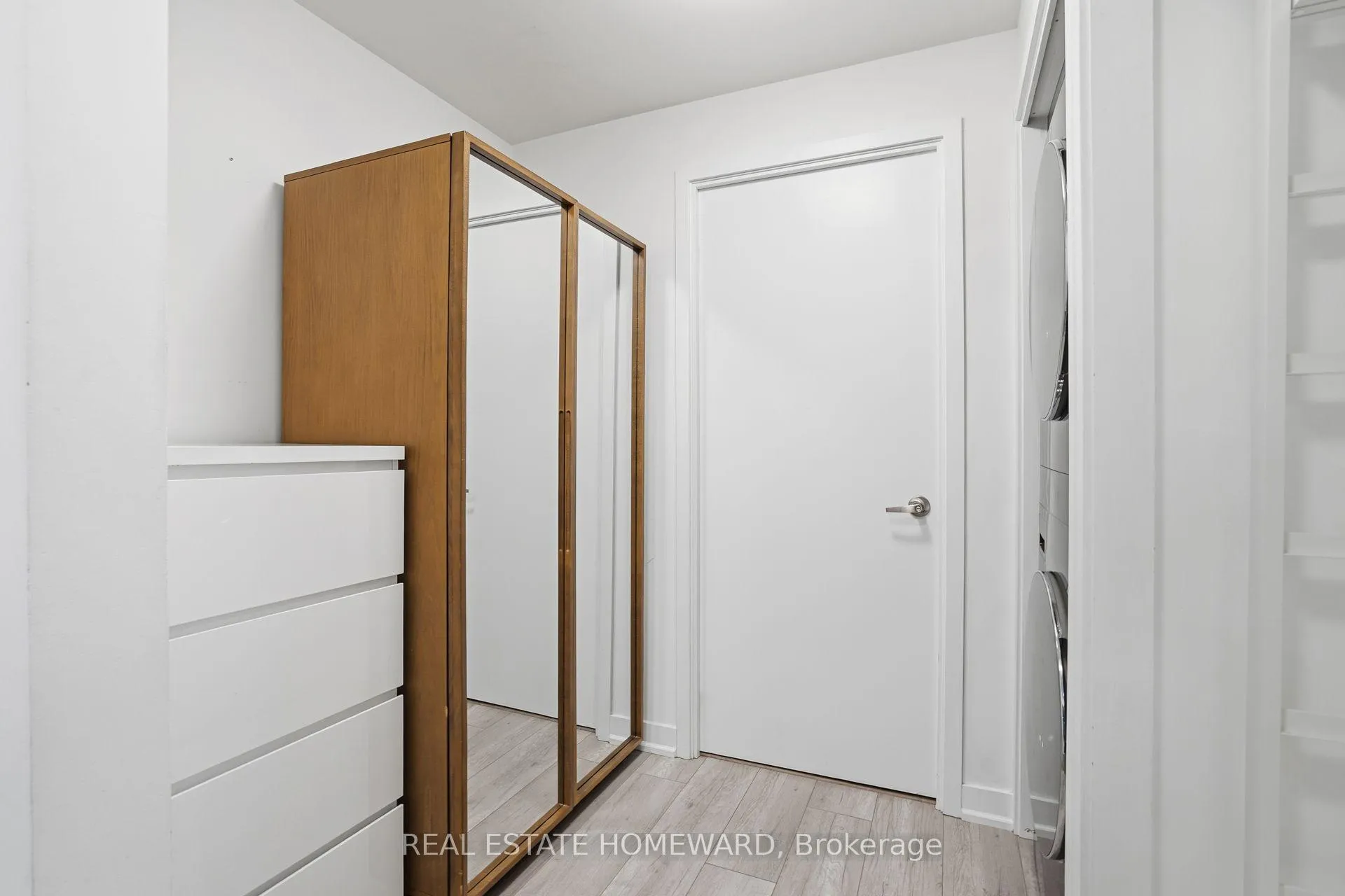 Photo 8 of Unit 708, 9 Spadina Avenue, Toronto, Waterfront Communities — HOMEH