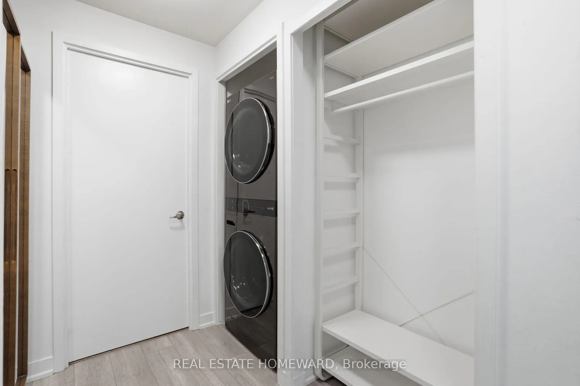 Photo 9 of Unit 708, 9 Spadina Avenue, Toronto, Waterfront Communities — HOMEH