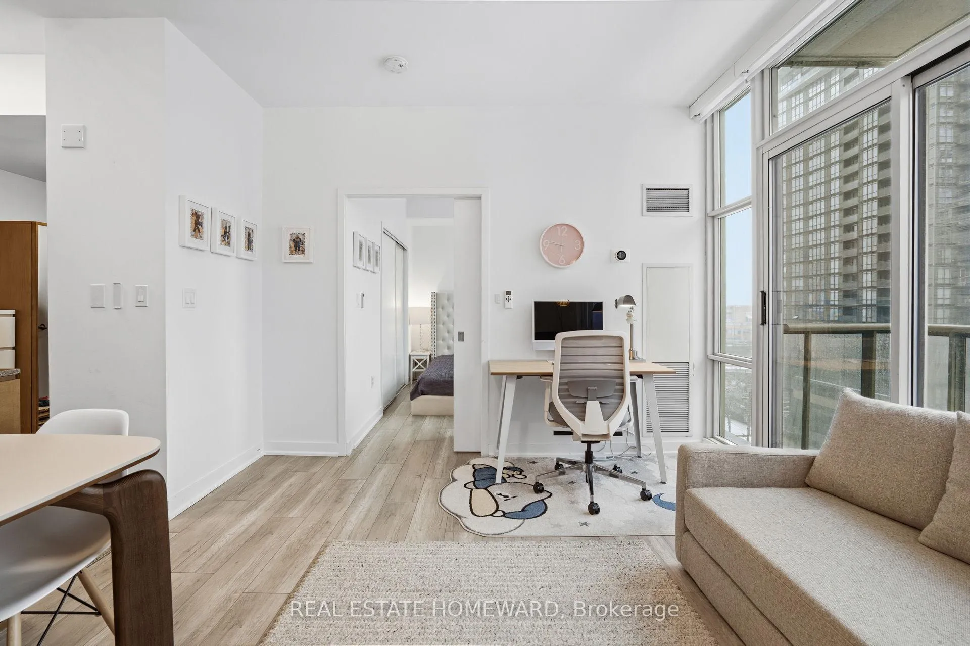 Photo 17 of Unit 708, 9 Spadina Avenue, Toronto, Waterfront Communities — HOMEH