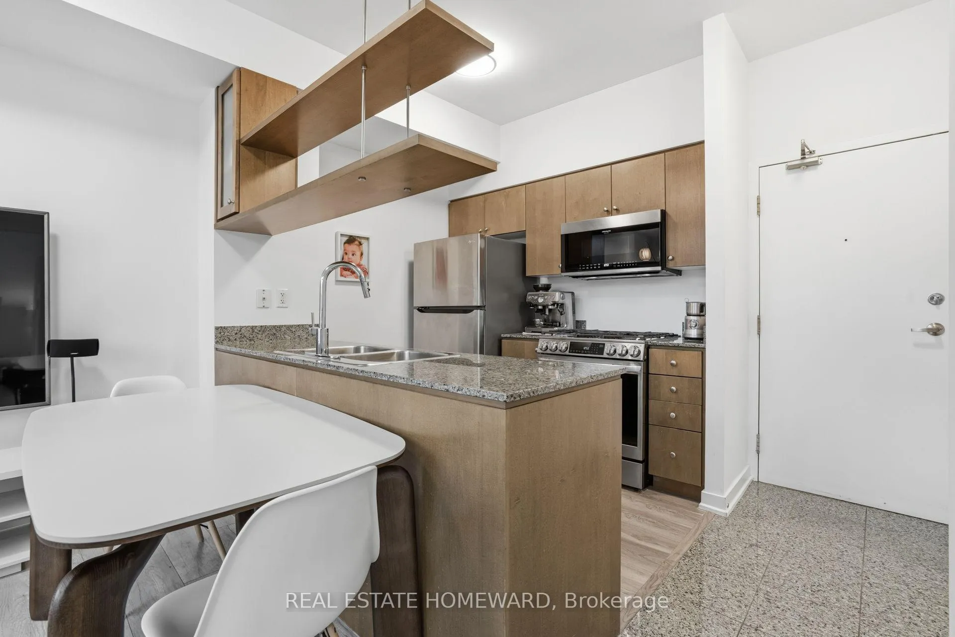 Photo 19 of Unit 708, 9 Spadina Avenue, Toronto, Waterfront Communities — HOMEH