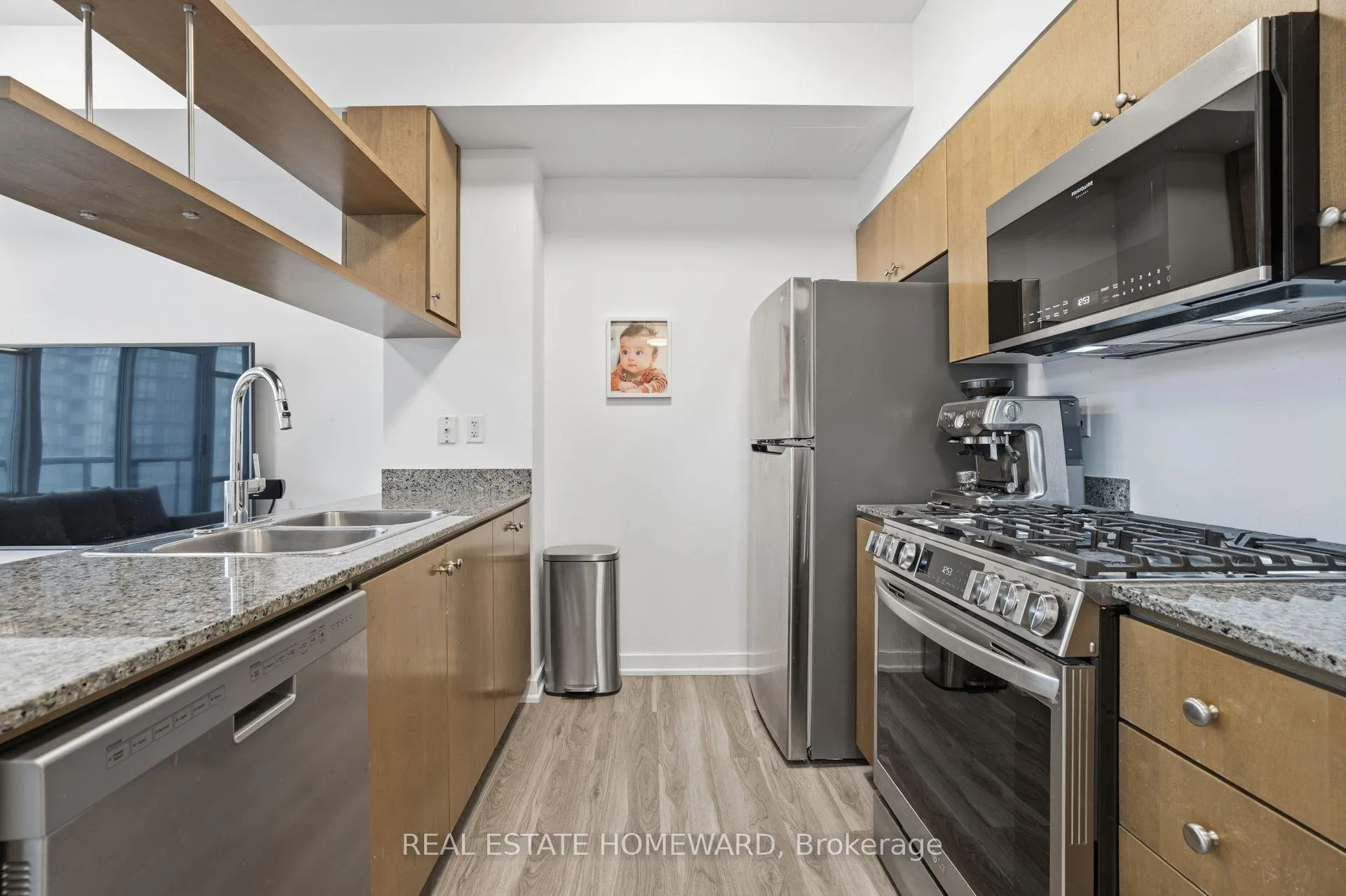 Photo 20 of Unit 708, 9 Spadina Avenue, Toronto, Waterfront Communities — HOMEH