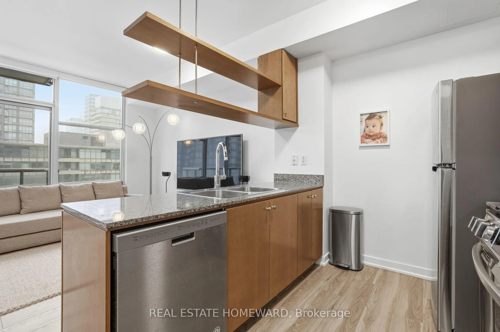 Photo 21 of Unit 708, 9 Spadina Avenue, Toronto, Waterfront Communities — HOMEH