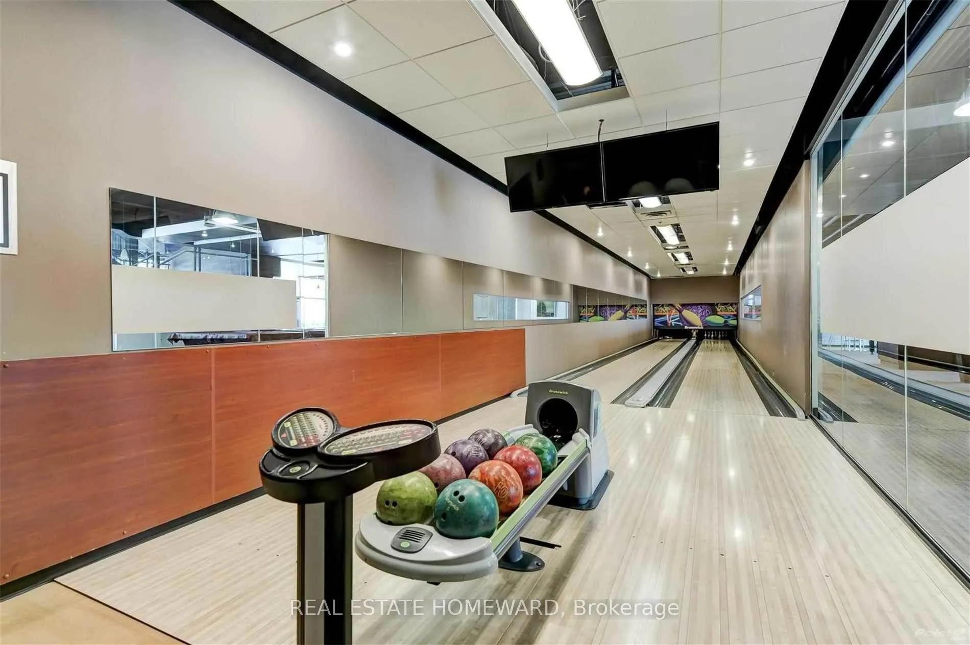 Photo 37 of Unit 708, 9 Spadina Avenue, Toronto, Waterfront Communities — HOMEH