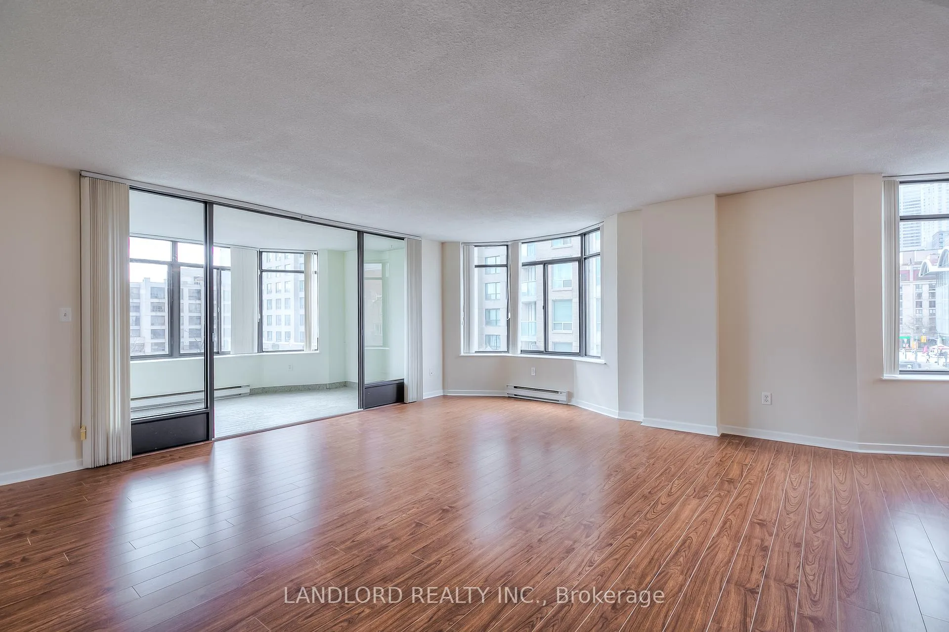 Photo 7 of Unit 405, 135 George Street S, Toronto, Waterfront Communities — HOMEH