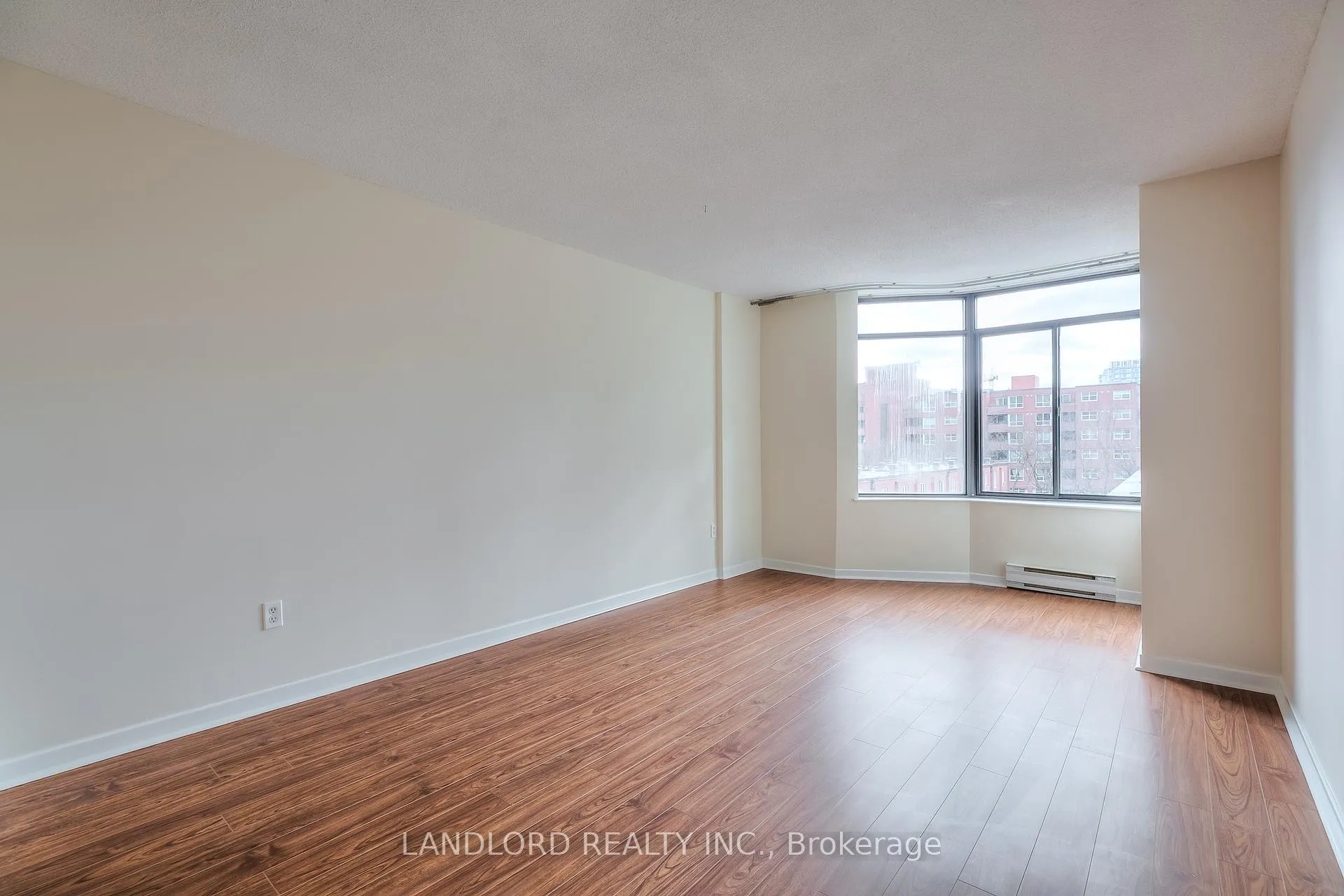 Photo 11 of Unit 405, 135 George Street S, Toronto, Waterfront Communities — HOMEH