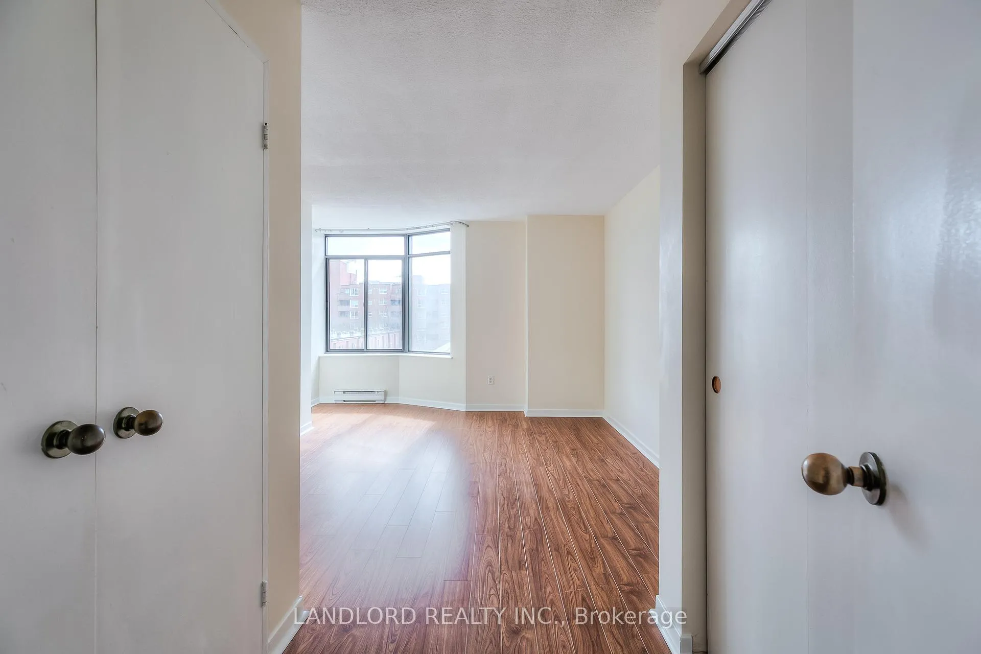 Photo 17 of Unit 405, 135 George Street S, Toronto, Waterfront Communities — HOMEH