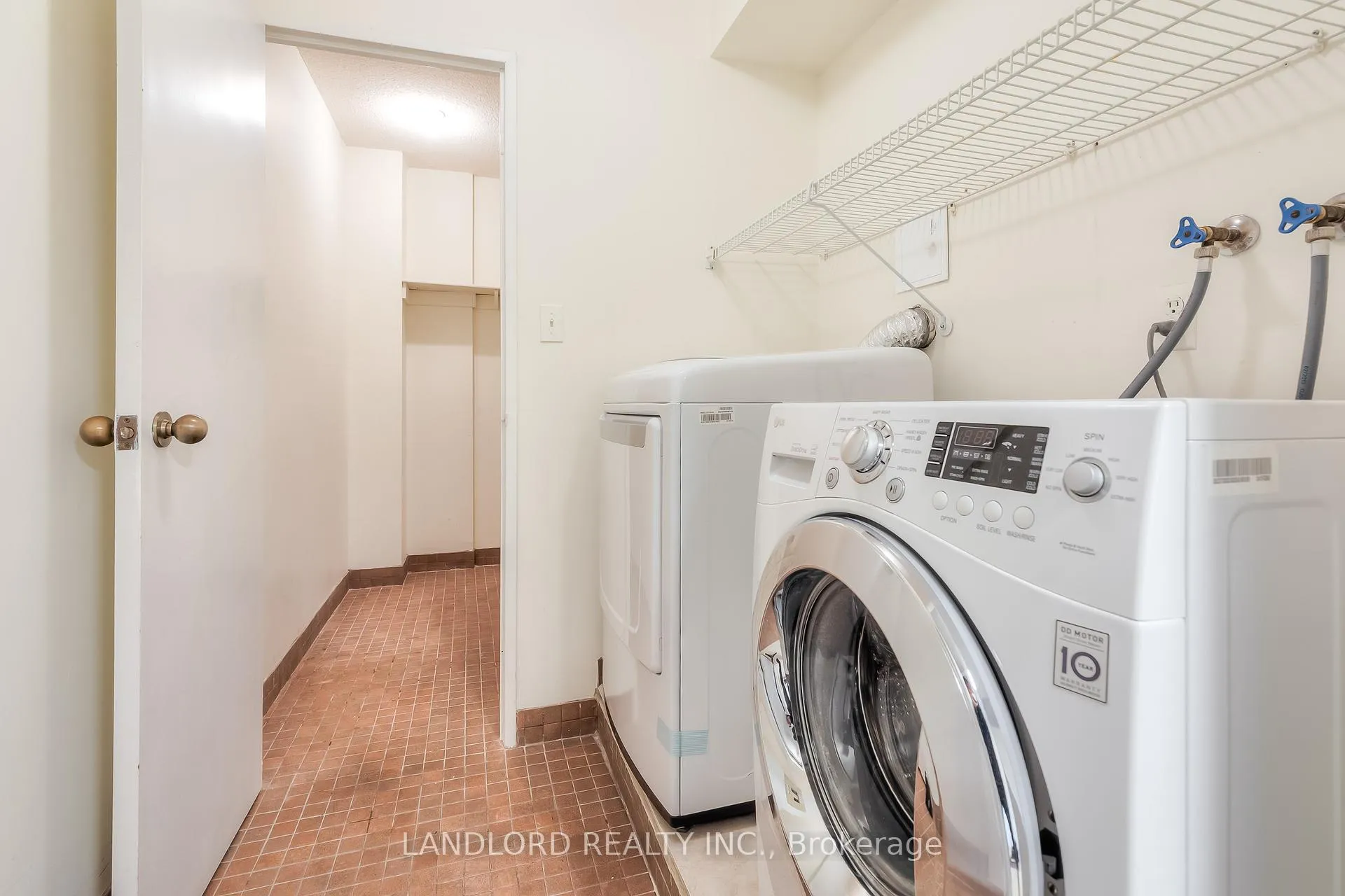 Photo 19 of Unit 405, 135 George Street S, Toronto, Waterfront Communities — HOMEH