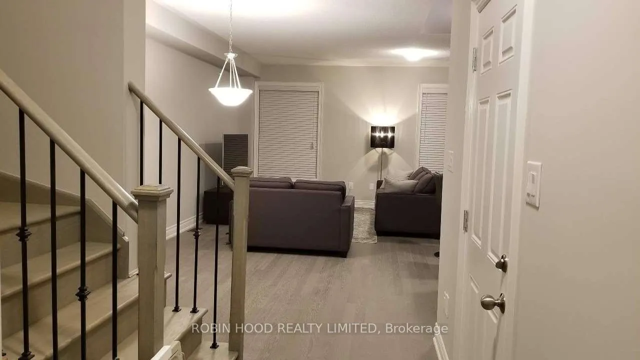 Photo 5 of 1310 Clarriage Court, Milton, Ford — HOMEH