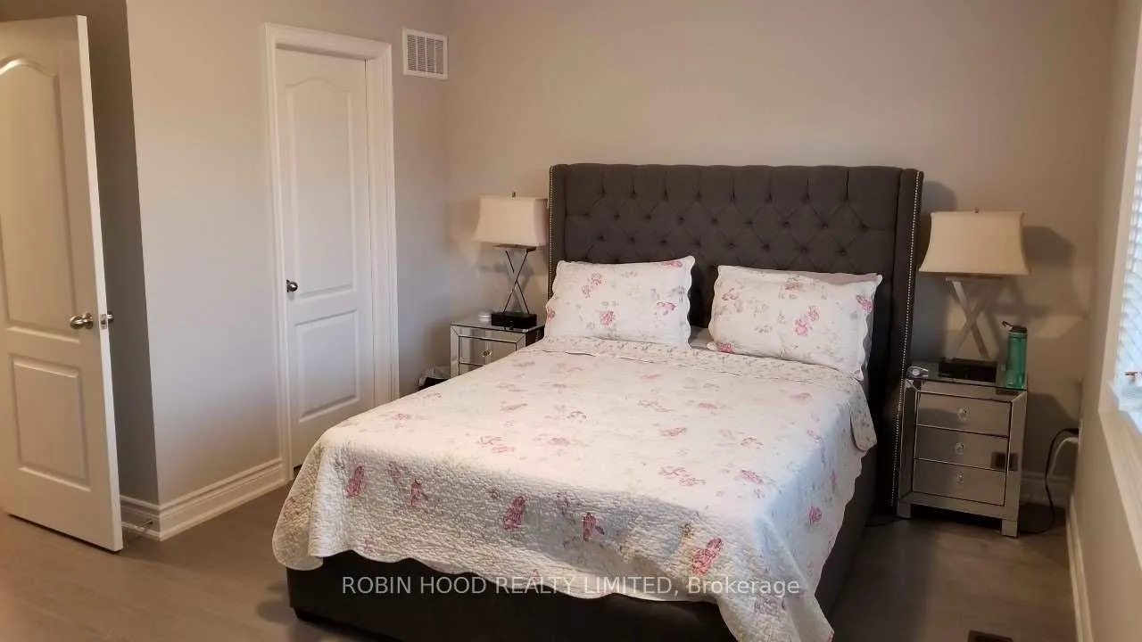 Photo 16 of 1310 Clarriage Court, Milton, Ford — HOMEH