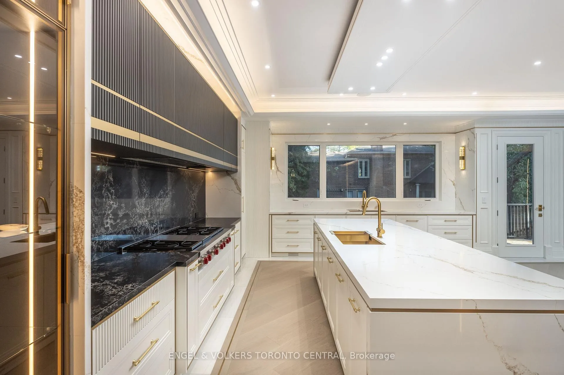 Photo 13 of 47 Danville Drive, North York, St. Andrew-Windfields — HOMEH