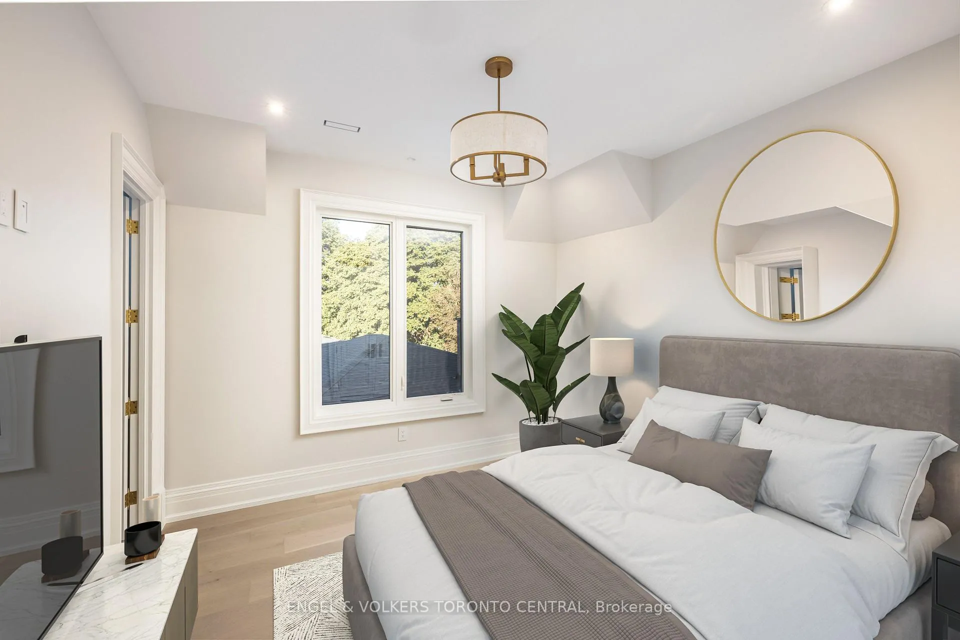 Photo 18 of 47 Danville Drive, North York, St. Andrew-Windfields — HOMEH