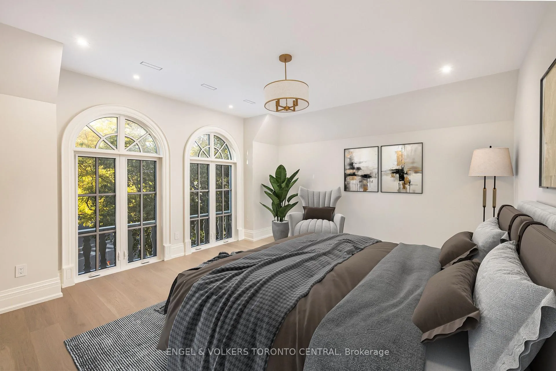 Photo 23 of 47 Danville Drive, North York, St. Andrew-Windfields — HOMEH