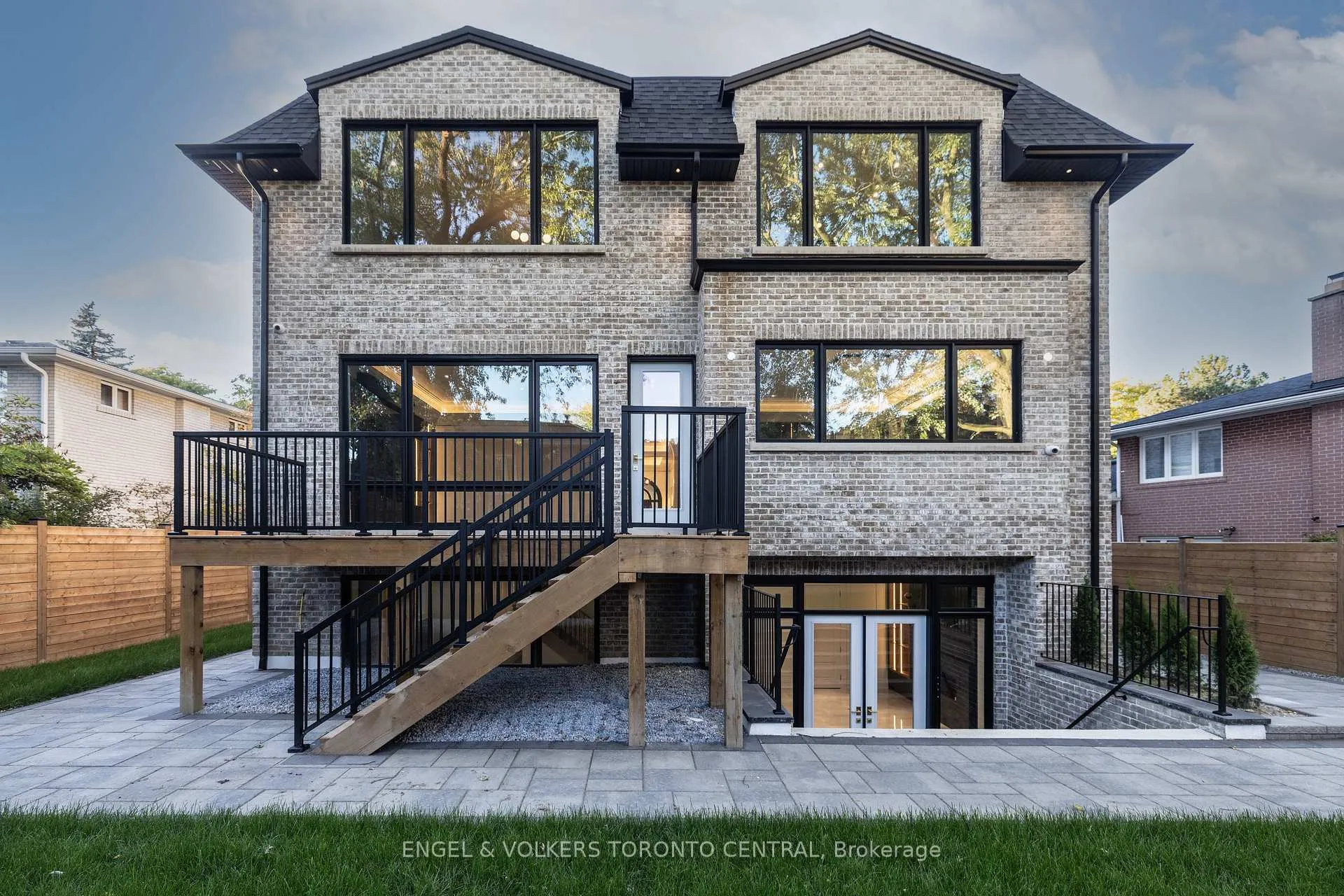 Photo 29 of 47 Danville Drive, North York, St. Andrew-Windfields — HOMEH