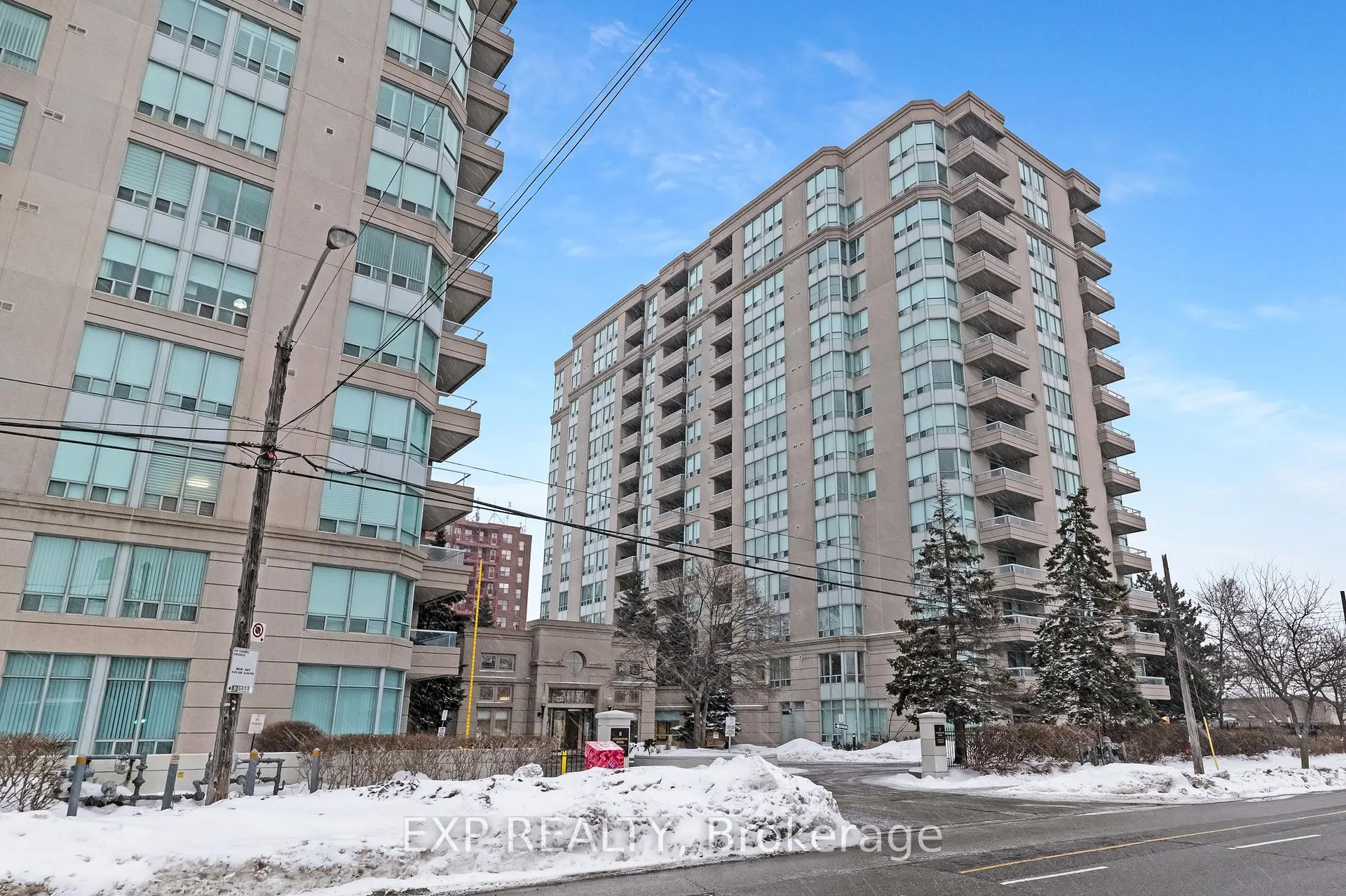 Photo 1 of Unit 810, 2 Covington Road, Toronto, Englemount-Lawrence — HOMEH