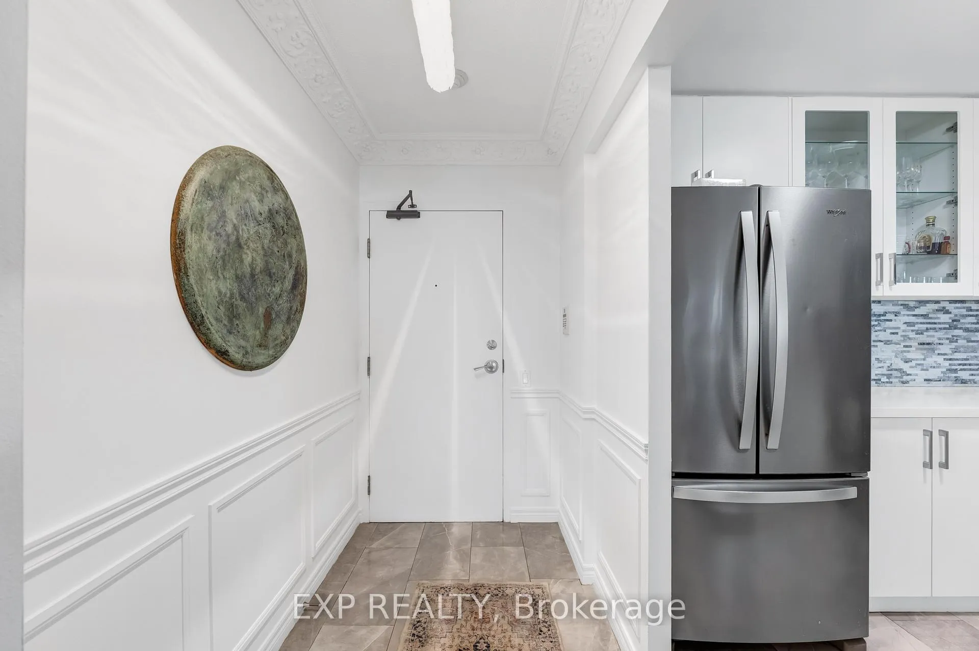 Photo 4 of Unit 810, 2 Covington Road, Toronto, Englemount-Lawrence — HOMEH