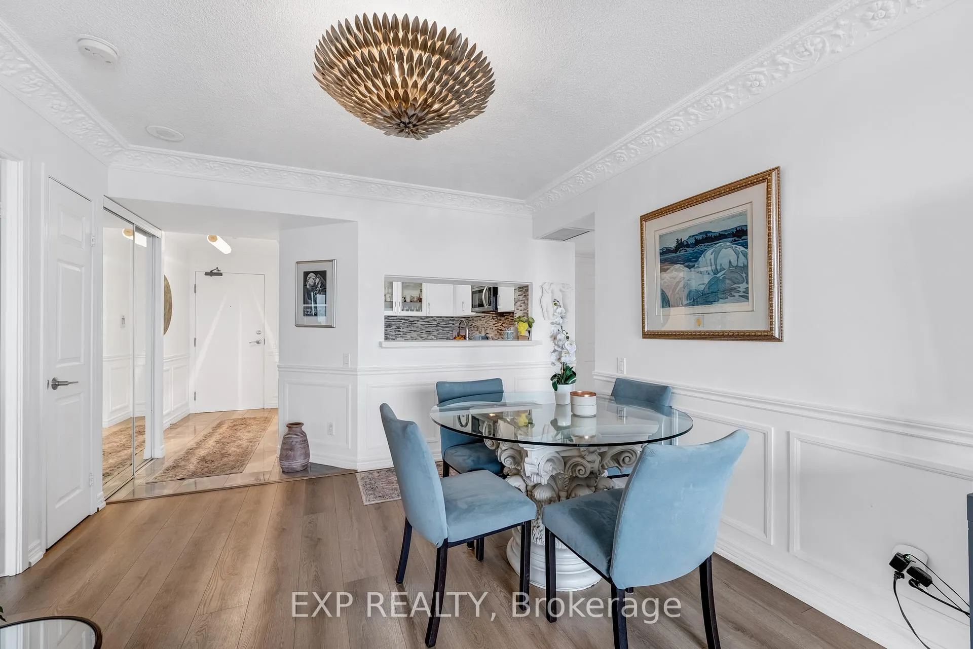 Photo 12 of Unit 810, 2 Covington Road, Toronto, Englemount-Lawrence — HOMEH