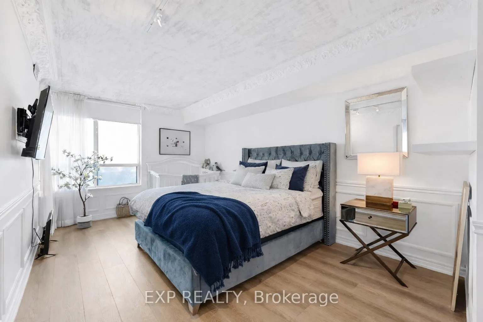 Photo 17 of Unit 810, 2 Covington Road, Toronto, Englemount-Lawrence — HOMEH