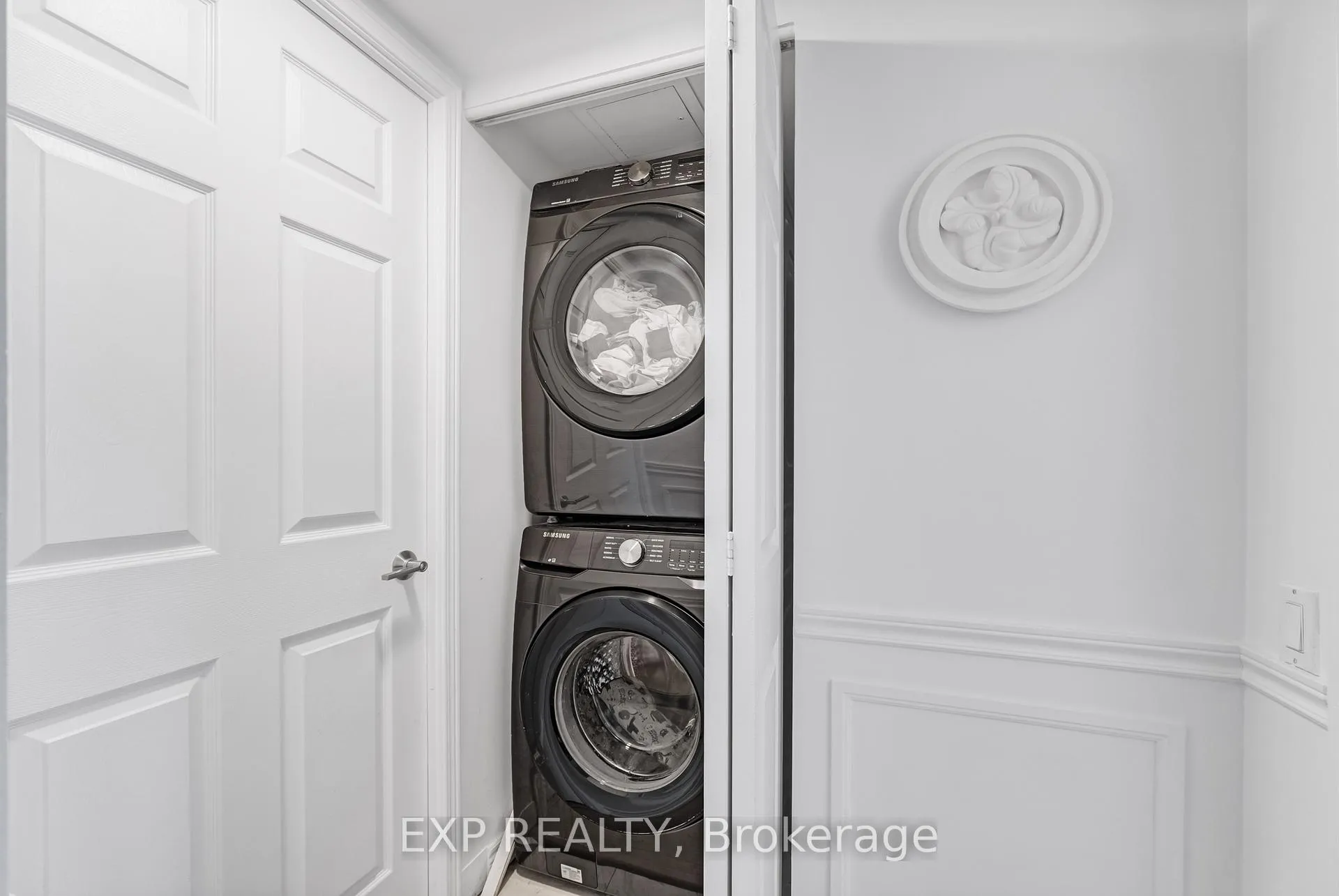 Photo 24 of Unit 810, 2 Covington Road, Toronto, Englemount-Lawrence — HOMEH