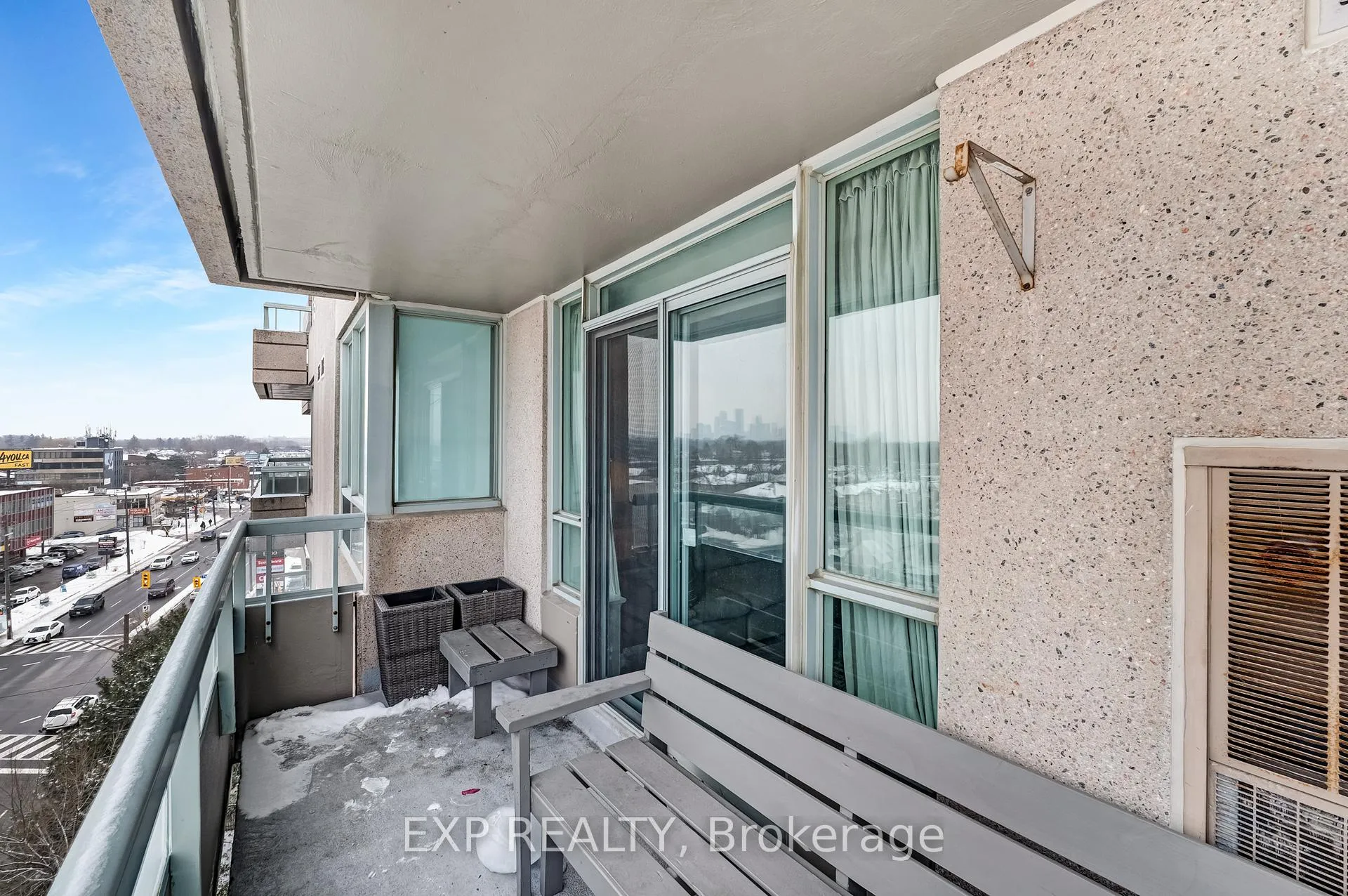 Photo 27 of Unit 810, 2 Covington Road, Toronto, Englemount-Lawrence — HOMEH