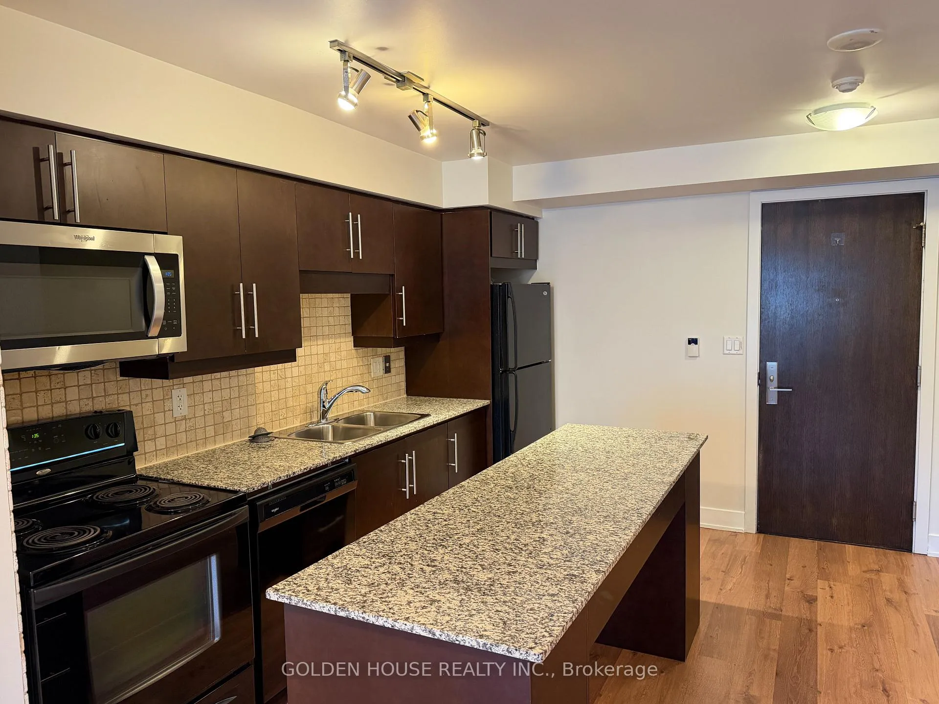 Photo 4 of Unit 2010, 20 Blue Jays Way, Toronto, Waterfront Communities — HOMEH
