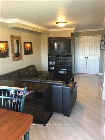 Photo 3 of 284 Pinnacle Trail, Aurora, Bayview Wellington — HOMEH