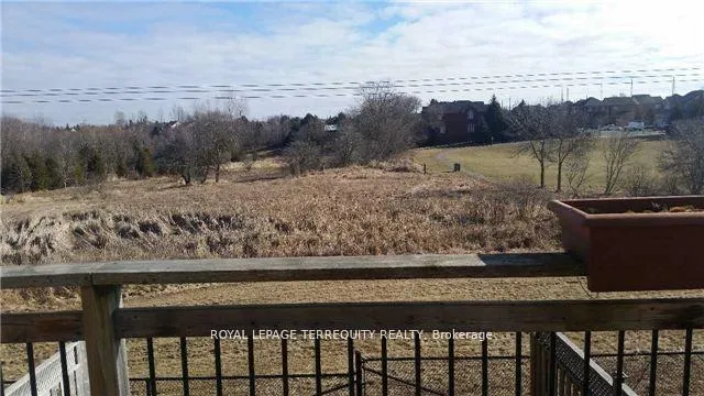 Photo 14 of 284 Pinnacle Trail, Aurora, Bayview Wellington — HOMEH