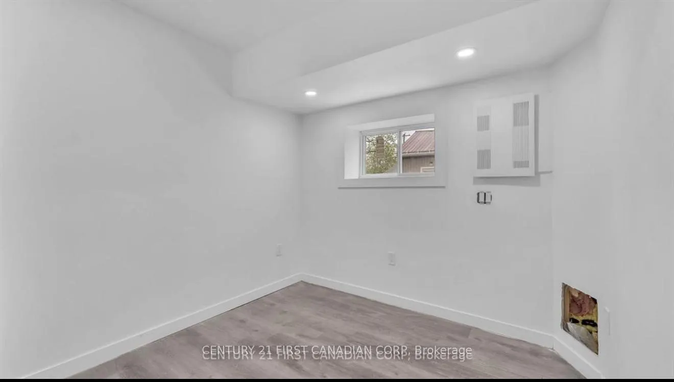 Photo 3 of 413 Main St Street S, South Huron, Exeter — HOMEH