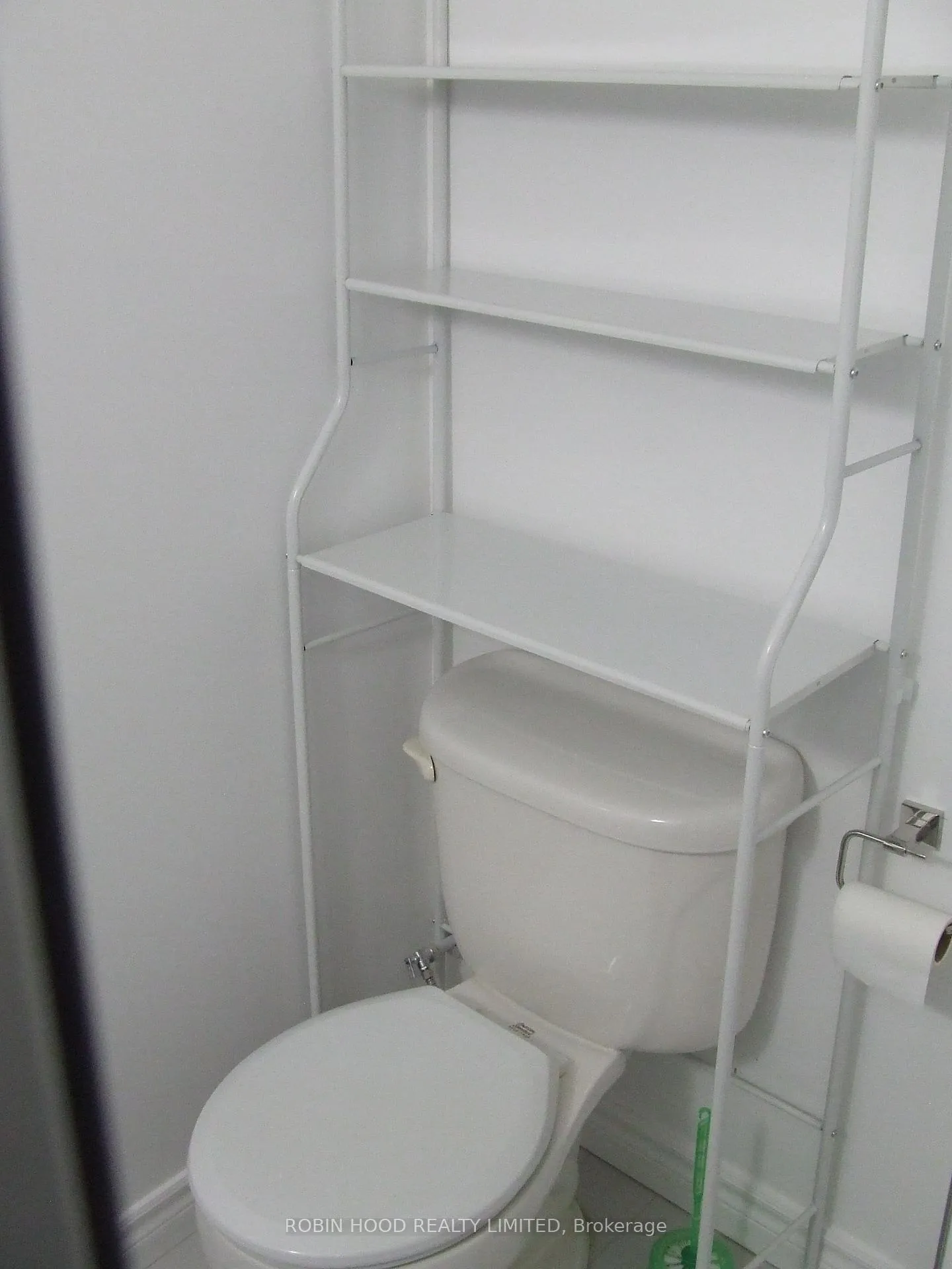 Photo 10 of Unit Basement, 377 East Avenue E, Scarborough, Rouge — HOMEH