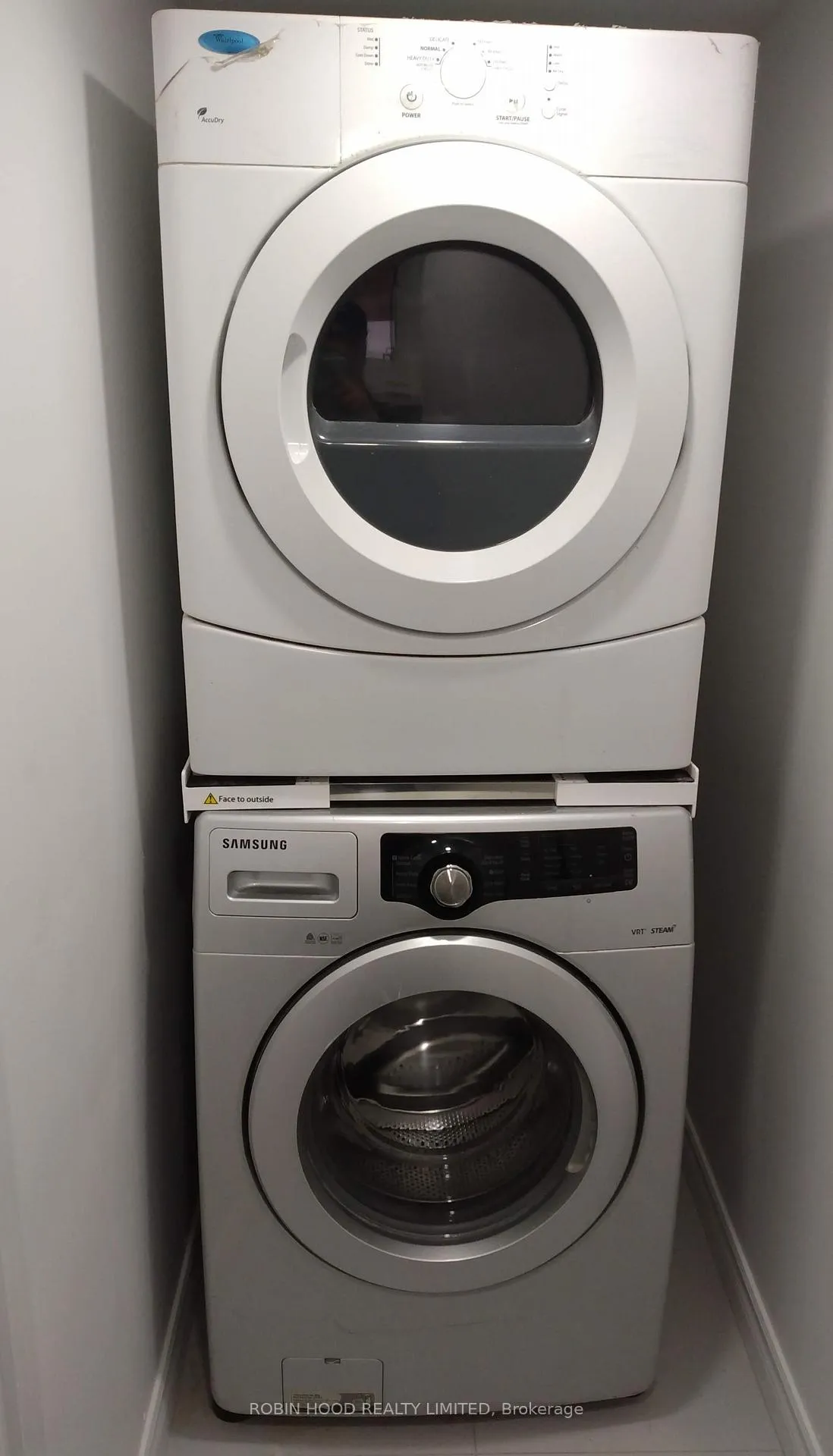 Photo 16 of Unit Basement, 377 East Avenue E, Scarborough, Rouge — HOMEH