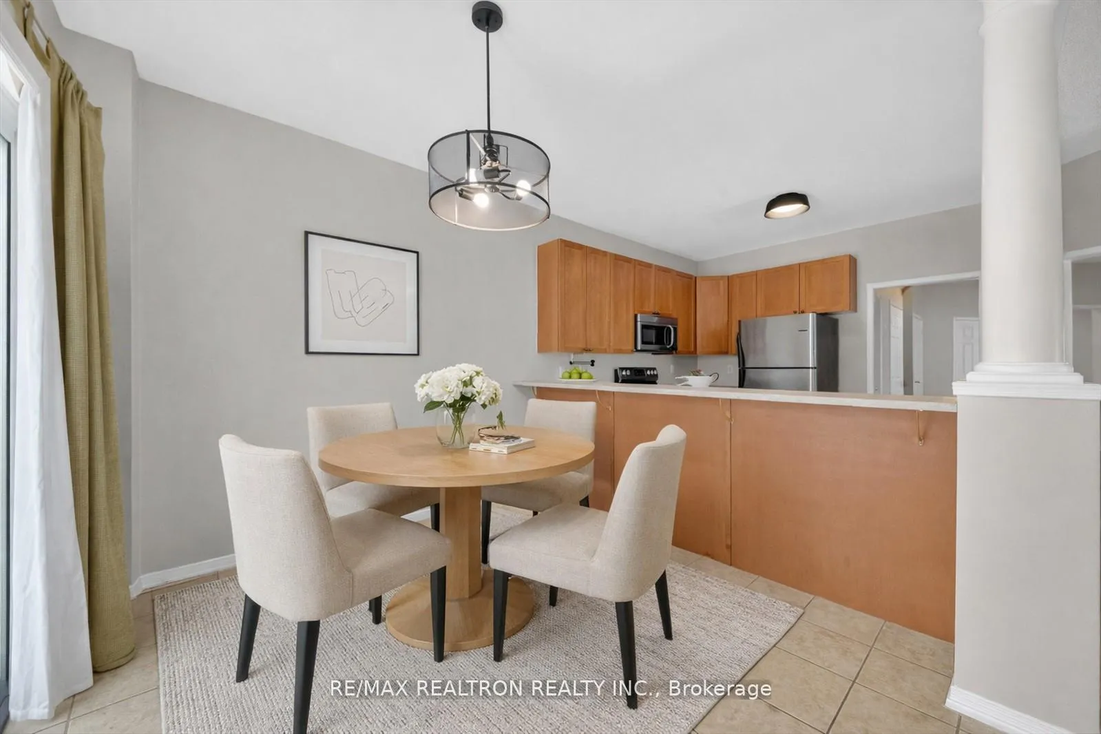 Photo 11 of 94 Bayberry Court, Whitby, Brooklin — HOMEH