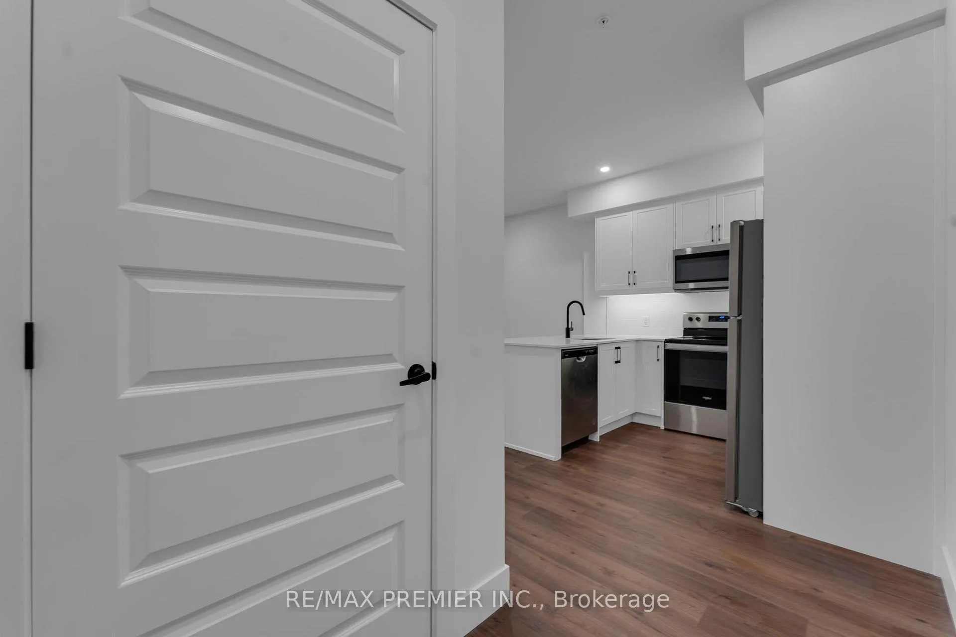 Photo 7 of Unit 215, 1000 Lackner Place, Kitchener, Grand River North — HOMEH